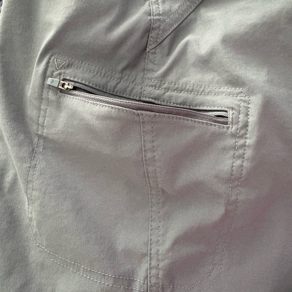 Eddie Bauer Women’s Cargo Shorts - Picture 6 of 9